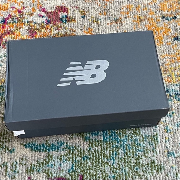 New Balance 327 - Picture 8 of 8